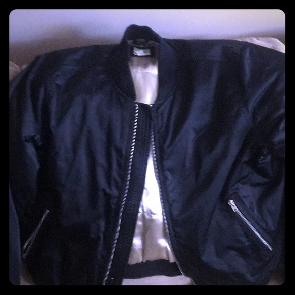 Gap bomber jacket black size 11 beautiful fit - Picture 1 of 5